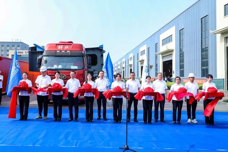 發(fā)車(chē)！1000t“鋼鐵巨獸”，助力長(zhǎng)江中上游大規(guī)模碼頭建設(shè)